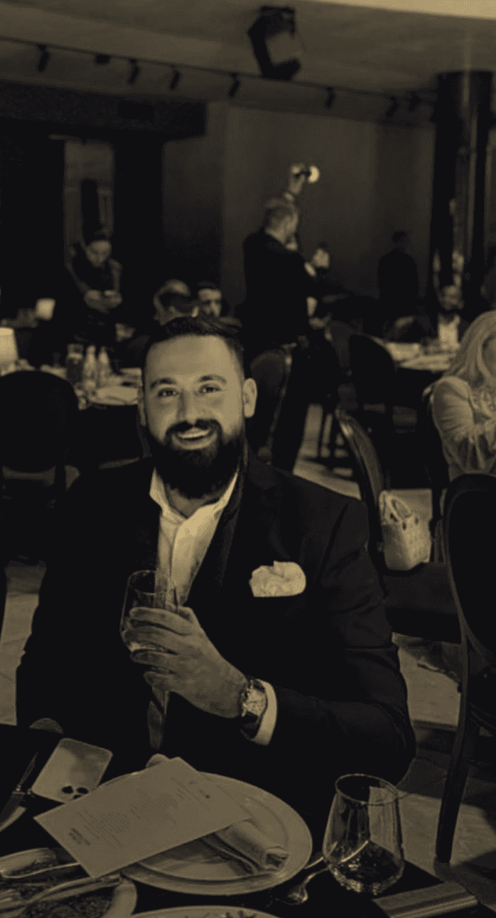 Salah Ahmad — Senior Real Estate Advisor